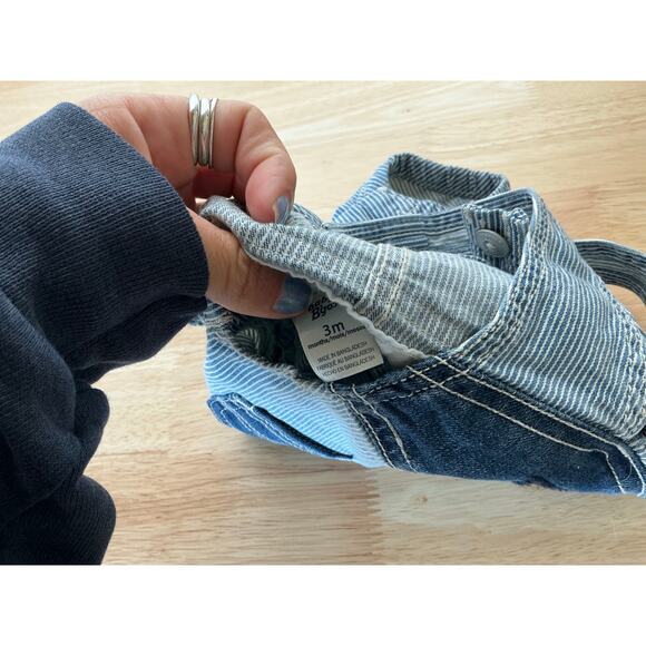 Modern Oshkosh bgosh baby hickory stripe bubble tagged 3 months Both - Picture 4 of 8